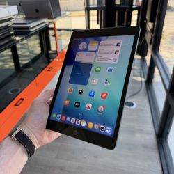 Apple iPad 9th gen 64GB WiFi 90 day warranty! We offer financing!