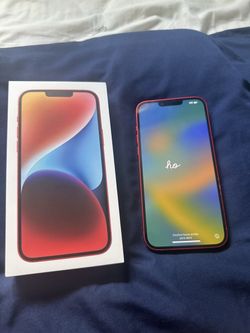 Red iPhone 14 Plus does have to lines above camera