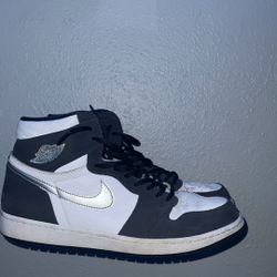 Jordan 1 Retro gold metal