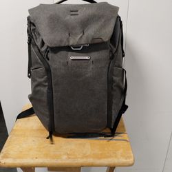 Peak Design Everyday V1 Backpack Navy 30L.