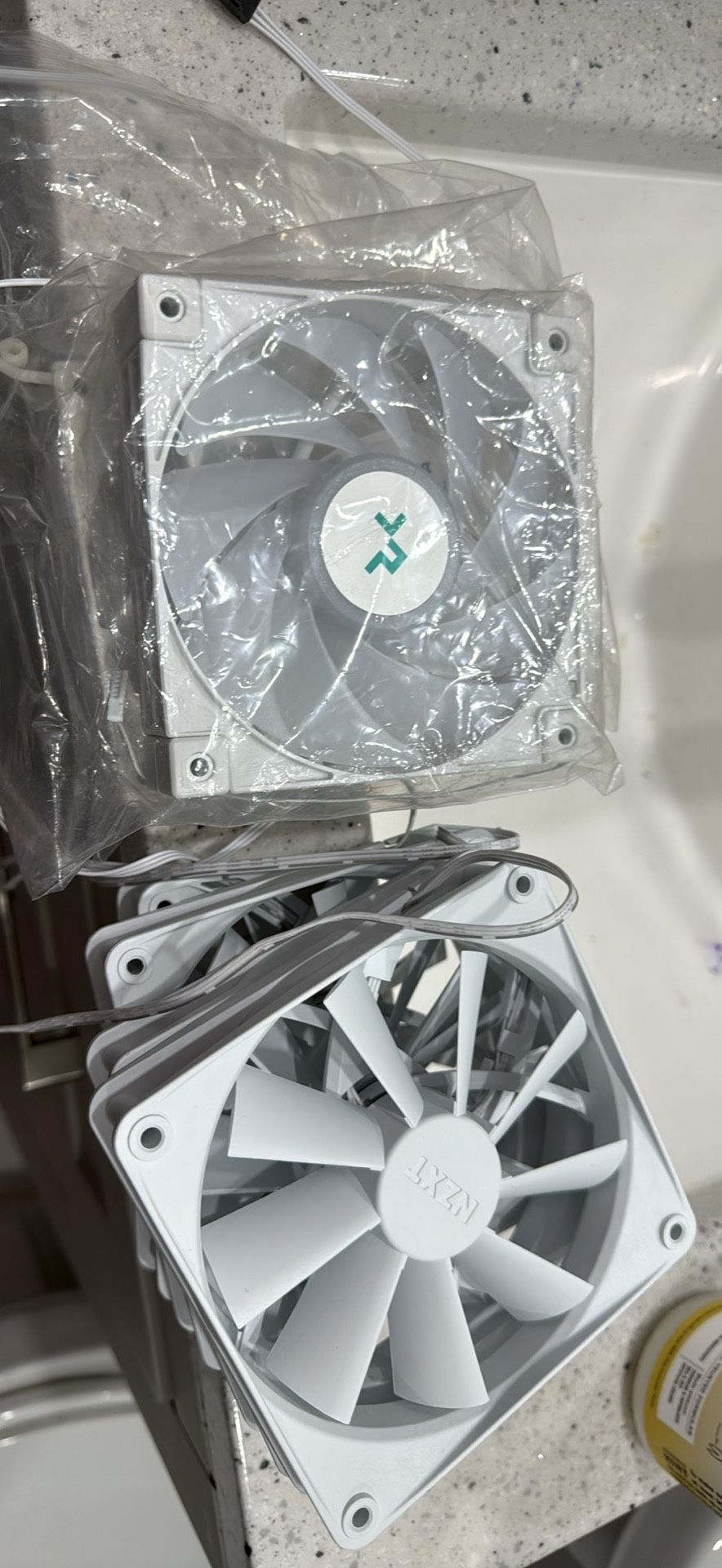 Nzxt And Deepcool Fans 6