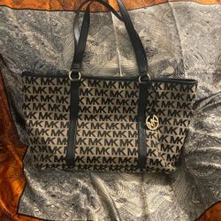 Michael Kors Tote