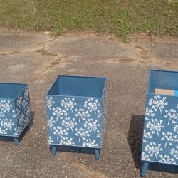 New 3pc tripod garden planter's high quality masterpiece very detailed