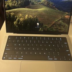 M2 Macbook Pro 14 Inch