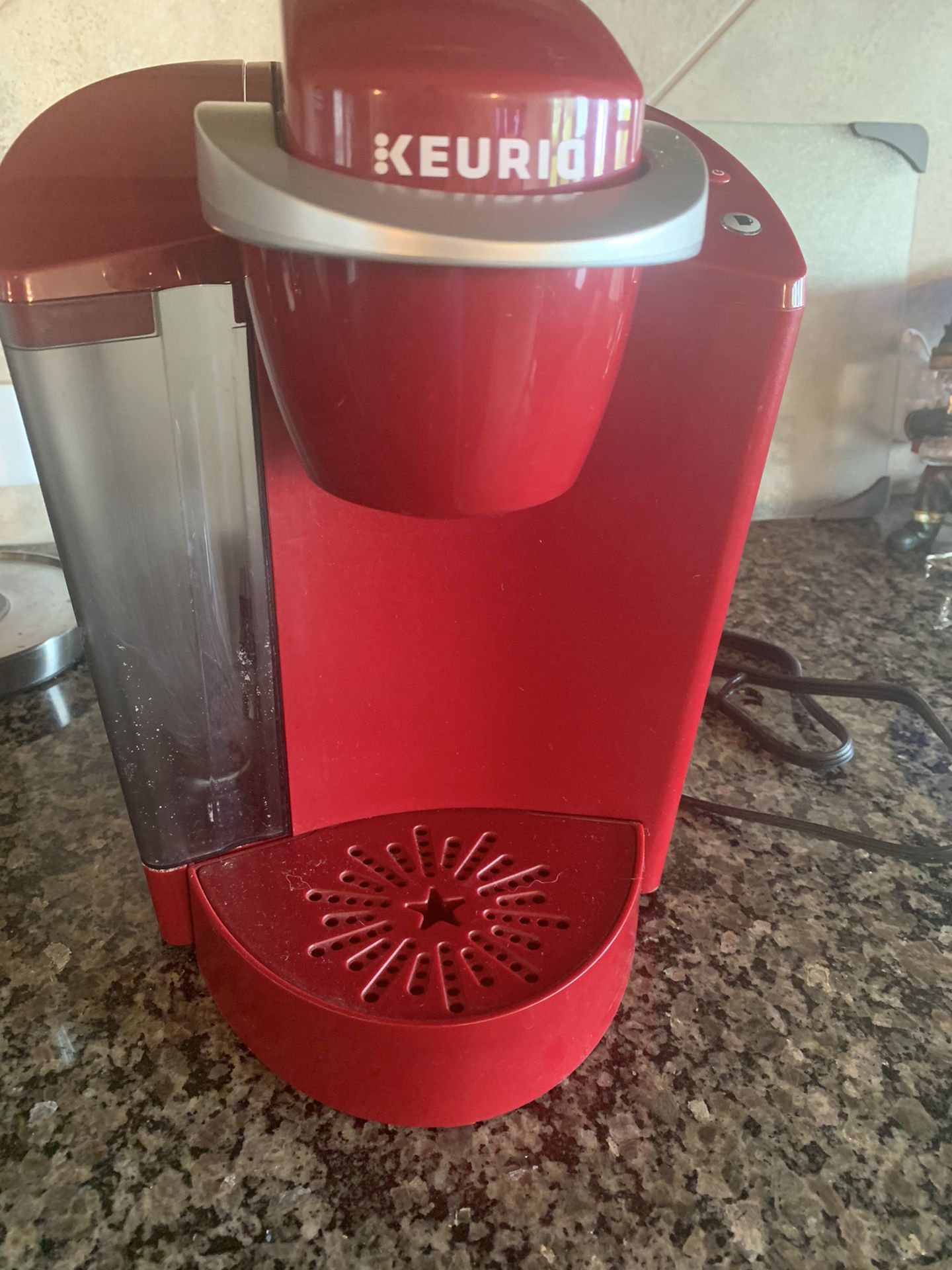 Almost new Keurig Coffee Maker. In GREAT condition!