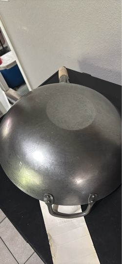 Mammafong Authentic 14-inch Hand Hammered Flat Bottom Carbon Steel Wok.