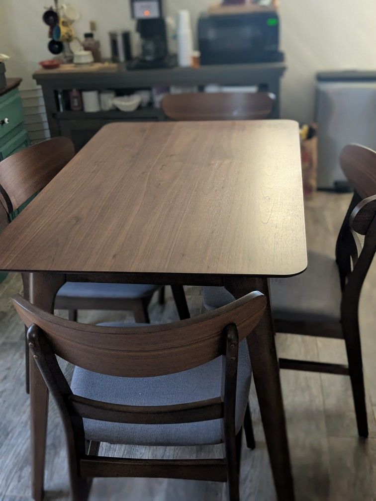 Dining Table With 4 Chairs