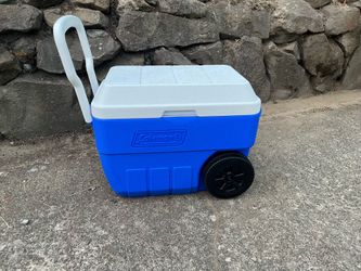 Columbia cooler with wheels