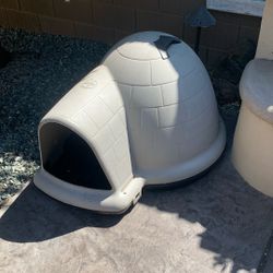 Dog Igloo 
