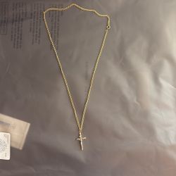 14K gold 22in necklace. pendant is pure 14k stamped but chain is gold filled 