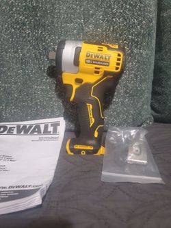 DEWALT DCF901 12V De 1/2 New 250Lbs Para Apretar y 400Lbs Para Aflogar $119 Solo La Llave De Impacto Precio Firme