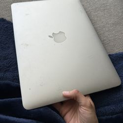 MacBook Air 2013 – Works Great – Clean & Reset