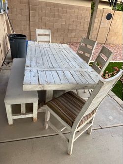 Outdoor table and chairs