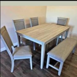 6 Pc Gray Dining Set '4Chairs ,tabe and Bench'