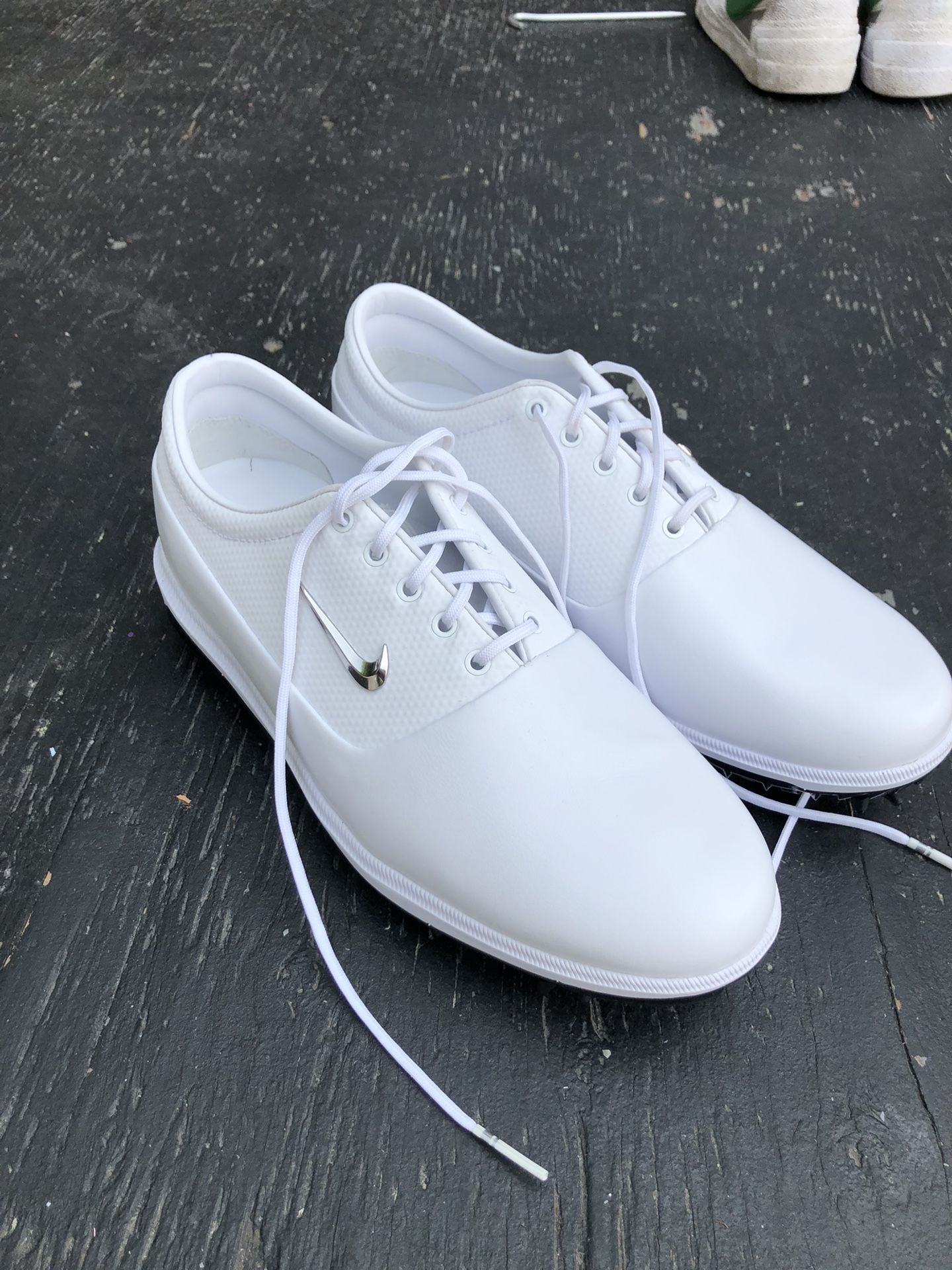Nike Victory Tour Golf Shoes Chrome