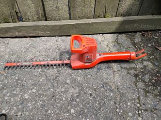 Black & Decker electric hedge trimmer