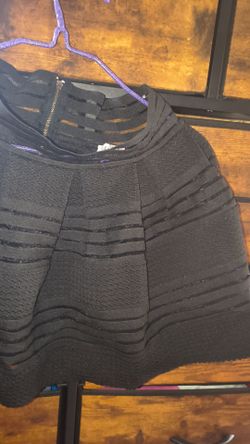 $15 SKIRT SIZE LARGE