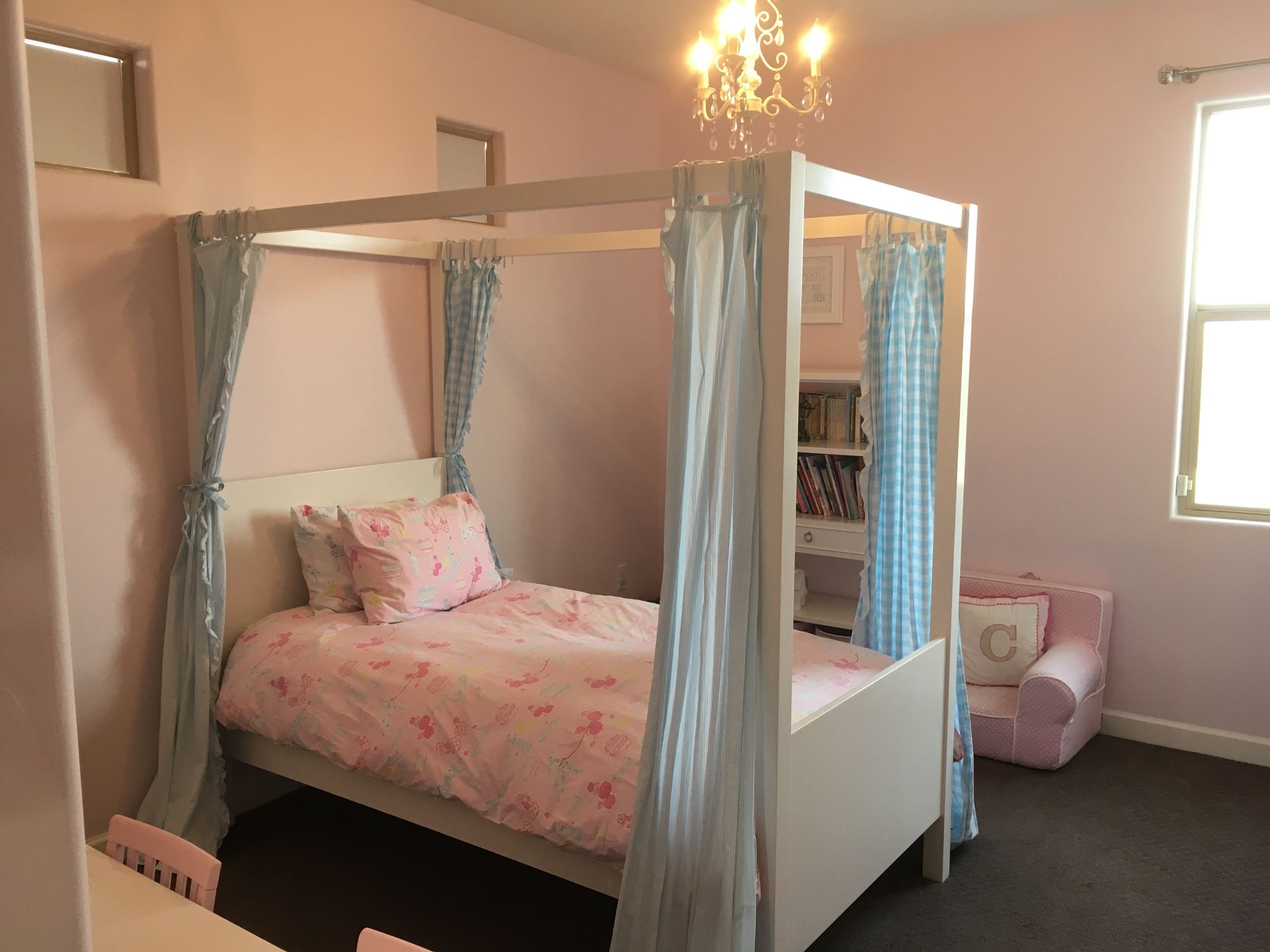 Pottery barn kids canopy bed deals