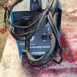 Chicago Electric Welder/Harbor Freight 