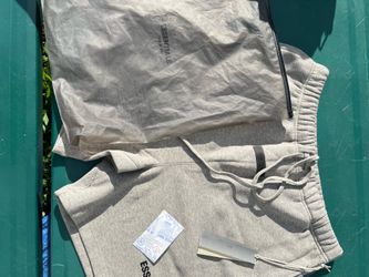 Dark oat Essential shorts