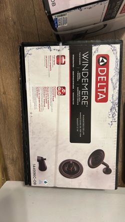 Delta winder tub faucet and lav faucet
