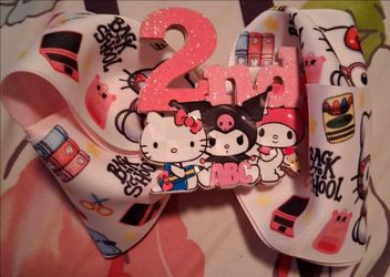 Hello Kitty 2nd grade school bow