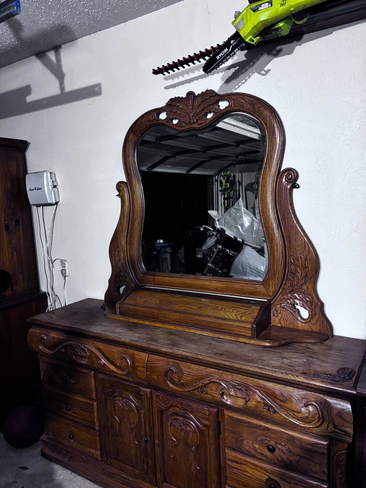 Pure Oak Dresser With Mirror