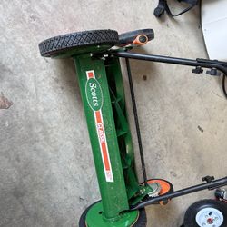 Push Reel Lawn Mower - Scott’s 2000-20s 20 Inch