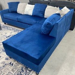 BLUE VELVET SECTIONAL 