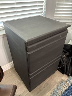 Sturdy Wood Drawers/File Cabinet