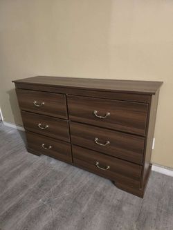 Long Dresser 56L 15W 36H