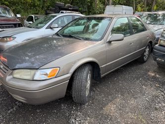 For Parts 1999 Toyota Camry Parting Out
