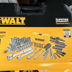 Brand New Never Used Dewalt, 108 Pieces Mechanic Tool Set