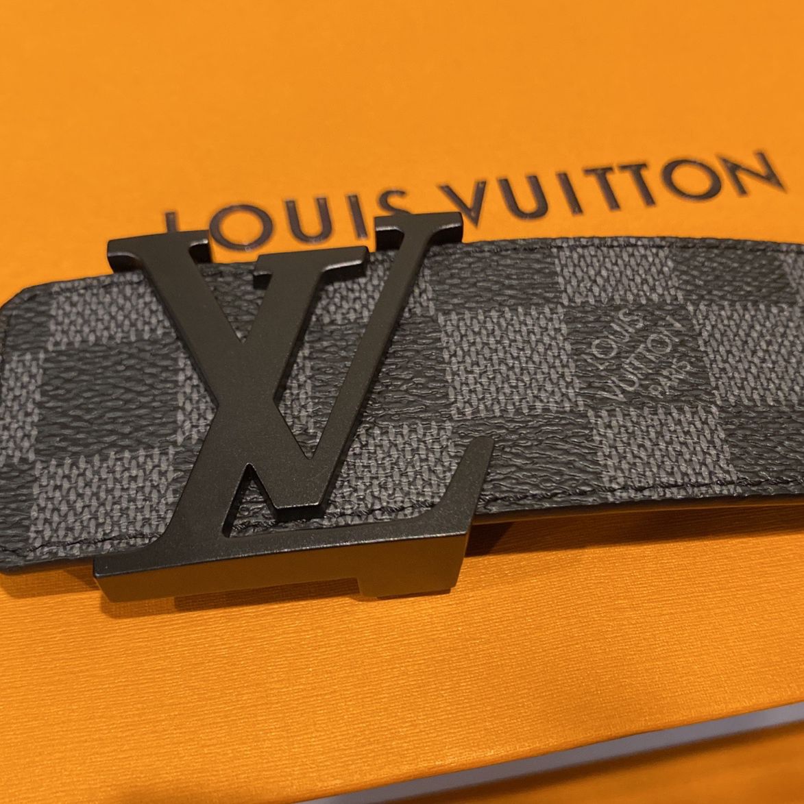 Louis Vuitton Belt Matte black (115cm, 45”-47”) for Sale in Los