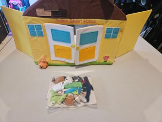 Finger Puppets and Manhattan Toy House