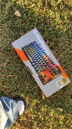 SteelSeries Apex Pro TKL  RGB