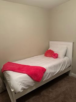 Twin bed with mattress and boxspring