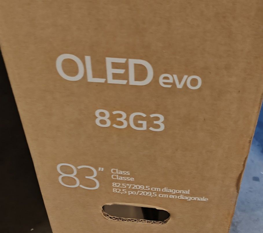 TV LG OLED 83" (G3).