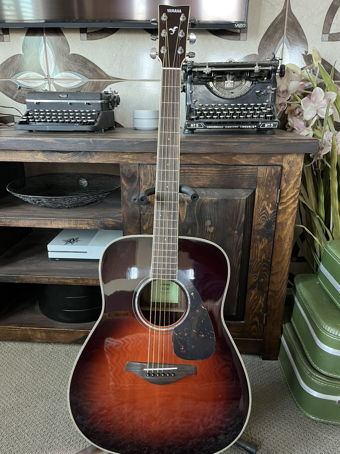 Yamaha FG830 Acoustic Guitar