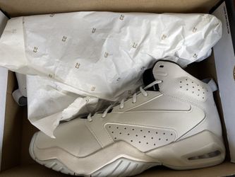 Jordan Liftoff - Sz 9 (BRAND NEW)