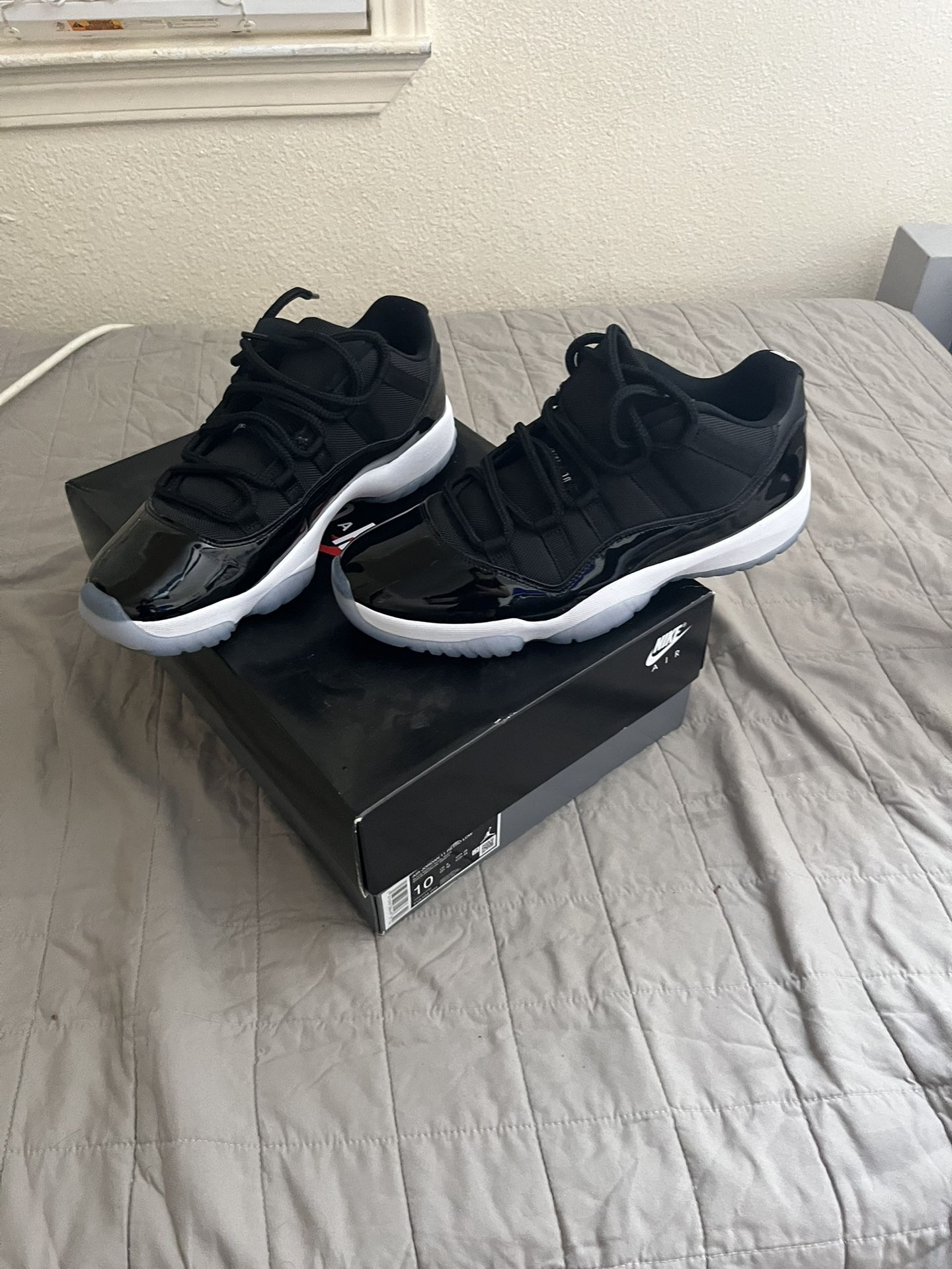Air Jordan 11 Retro Low Space