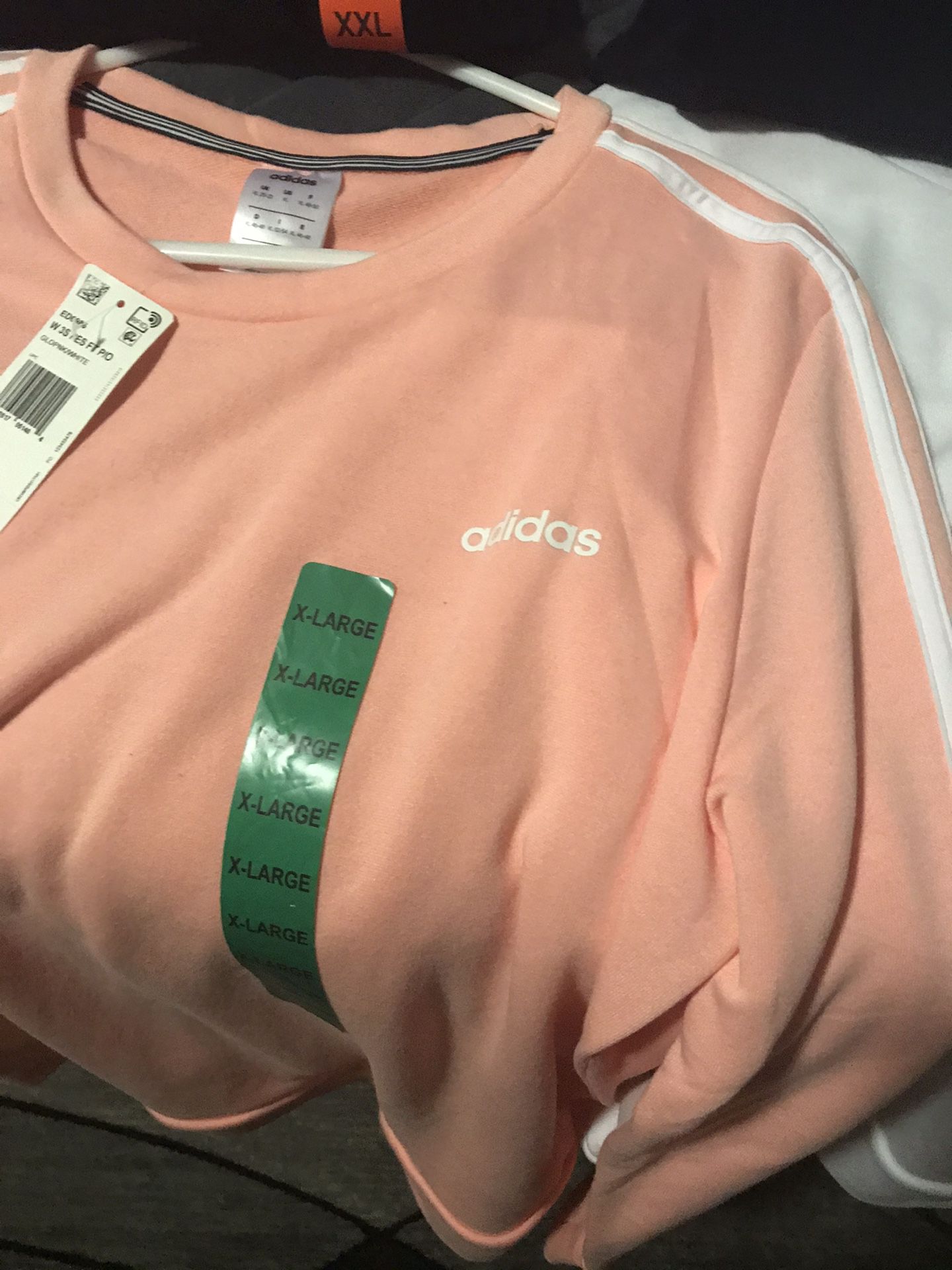 Ropa/plus size clothes adidas sweaters XL both for $30 ,