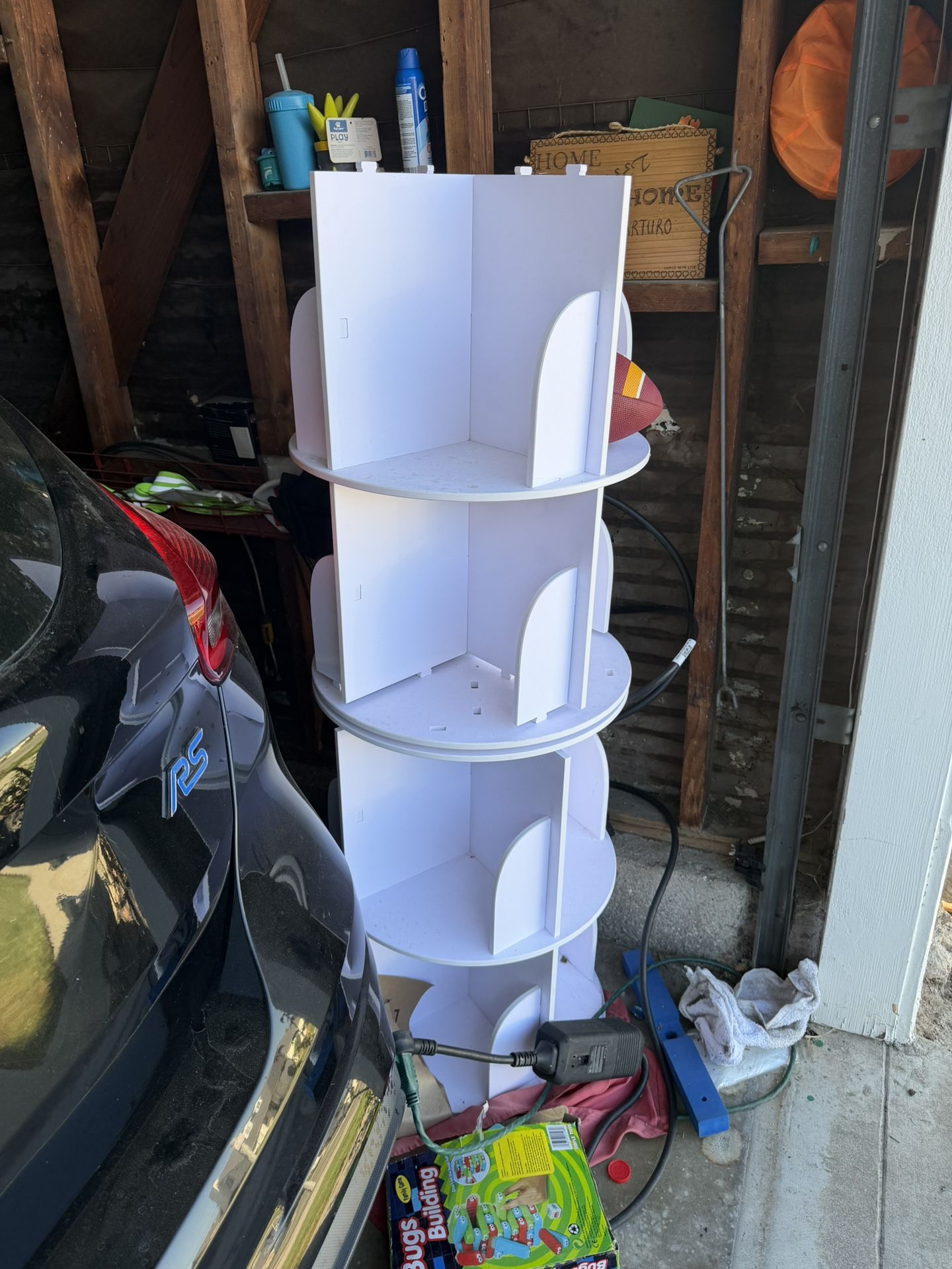 Rotating Bookshelf - 5 Shelves - Needs Cleaning
