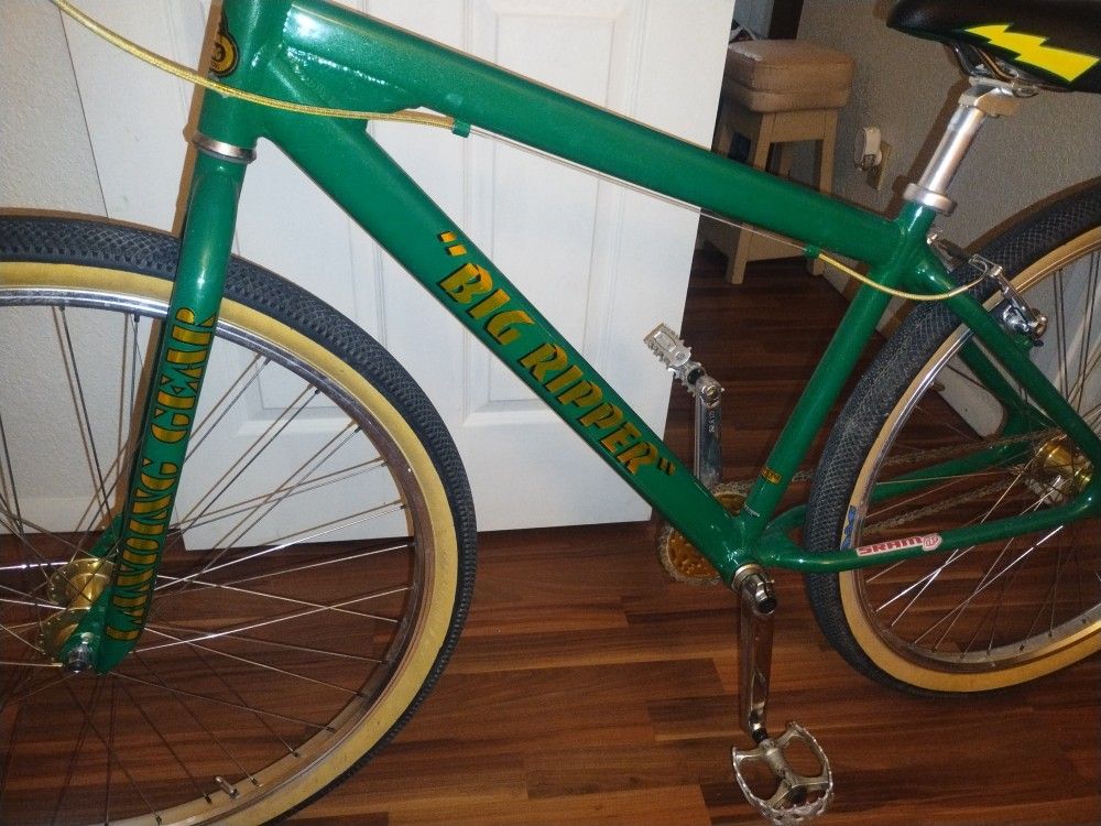 'Big Ripper' BMX Bike