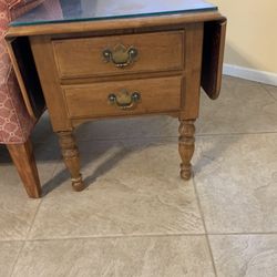 Ethan Allen Maple Drop Leaf End Table