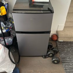 Mini Fridge/freezer