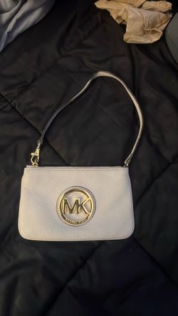 MICHAEL KORS wristlet purse