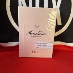 Miss Dior Rose Essence 