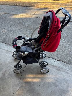Combi cosmo stroller. Foldable packable.