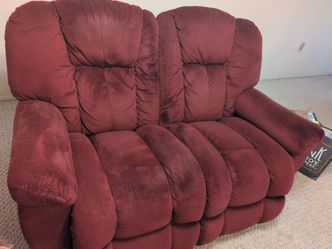 La-Z-Boy Power Reclining Loveseat w/ USB Ports – Dual Recliners